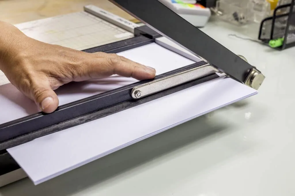 How to Sharpen a Paper Cutting Board Blade: Easy Steps for Precision